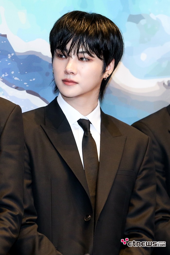 [ET포토] 앰퍼샌드원 윤시윤, '샤프한 외모'
