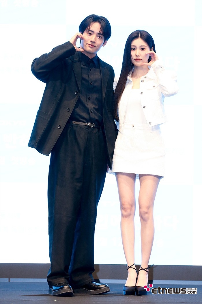 [ET포토] 아카소 에이지-강혜원, '열도와 반도의 선남선녀'