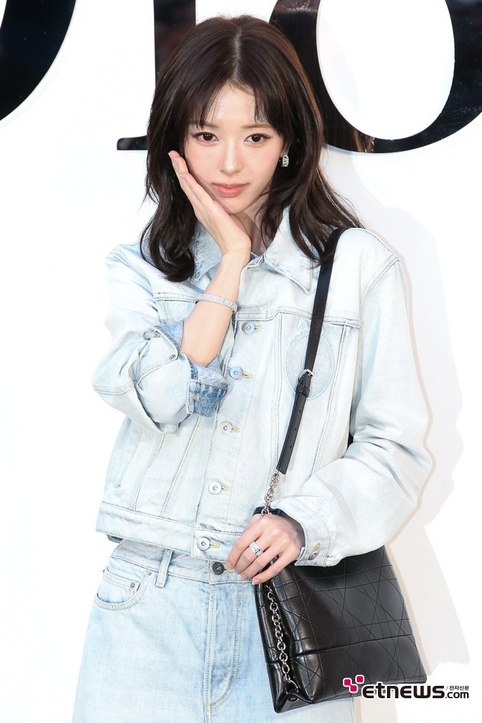 [ET포토] 노정의, '조각 미녀의 꽃받침'