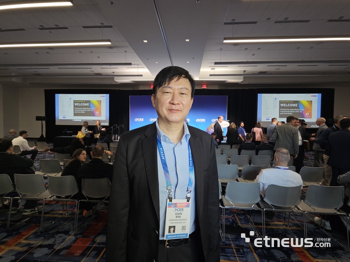 존 림 삼성바이오로직스 대표가 7일(현지시간) CES 2026에서 제조 AI 관련 세션에 참석했다. (사진=배옥진 기자)