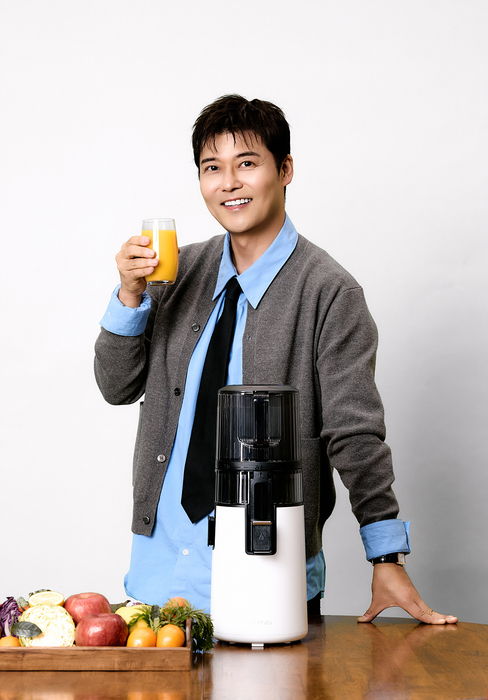 휴롬, 전현무 앰배서더 발탁… '엔자임 주스' 캠페인