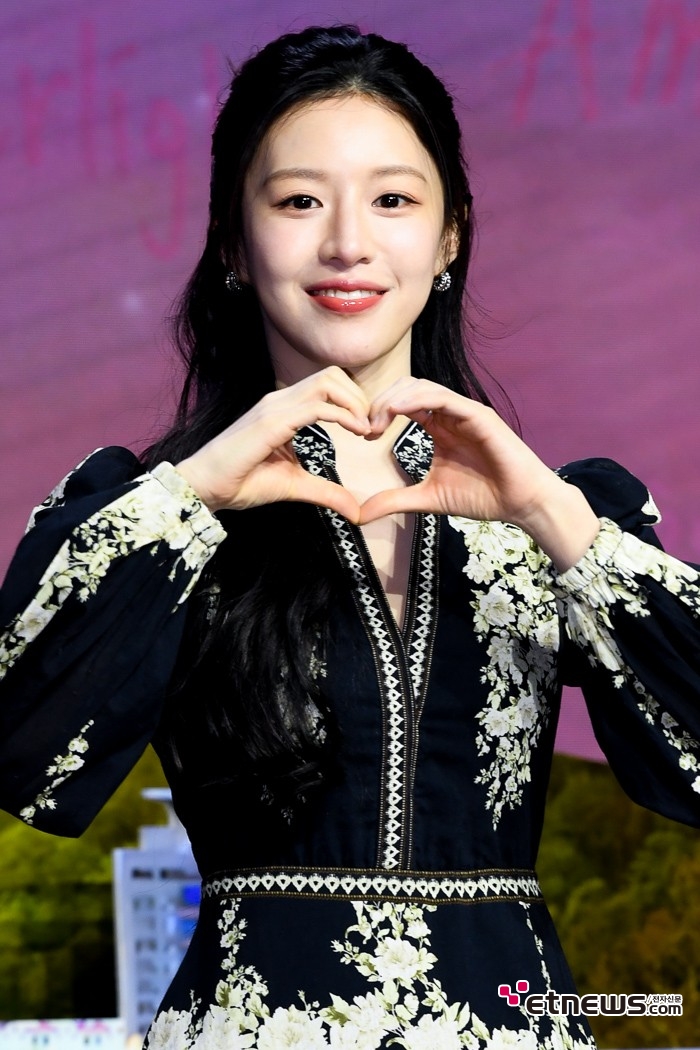 [ET포토] 고윤정, '수정처럼 맑은 미소'
