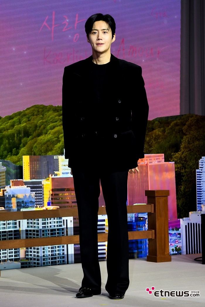 [ET포토] 김선호, '잘생김은 물론 피지컬도 우월'