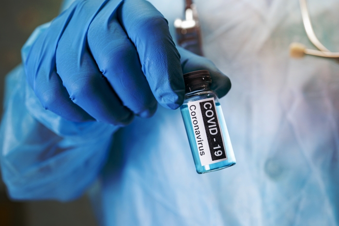 코로나19 감염 이후 장기간 지속되는 '브레인 포그'와 두통, 후각·미각 변화 등이 향후 알츠하이머병 발병 위험 증가와 연관될 수 있다는 연구 결과가 나왔다. 사진=게티이미지