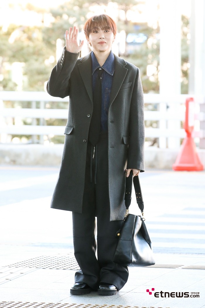 [ET포토] 세븐틴 승관, '밝은 모습으로 인사'