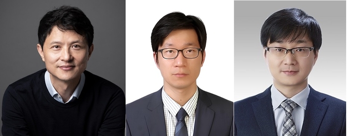 왼쪽부터 용기중 포스텍 교수,  김우열 KENTECH 교수, 서동화 카이스트 교수