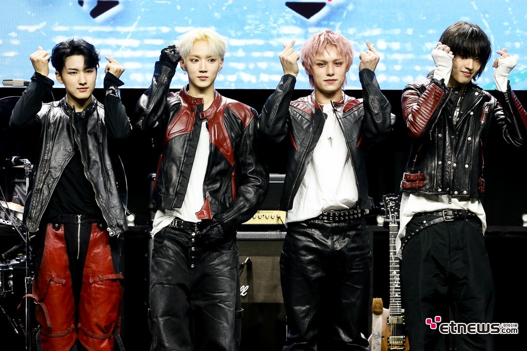 [ET포토] 에이엠피, '청춘을 상징하는 시그니처'