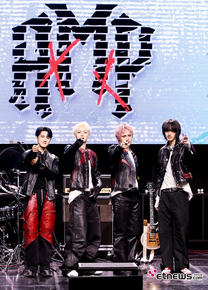 [ET포토] 에이엠피, '자신있게 소개하는 밴드 네임'