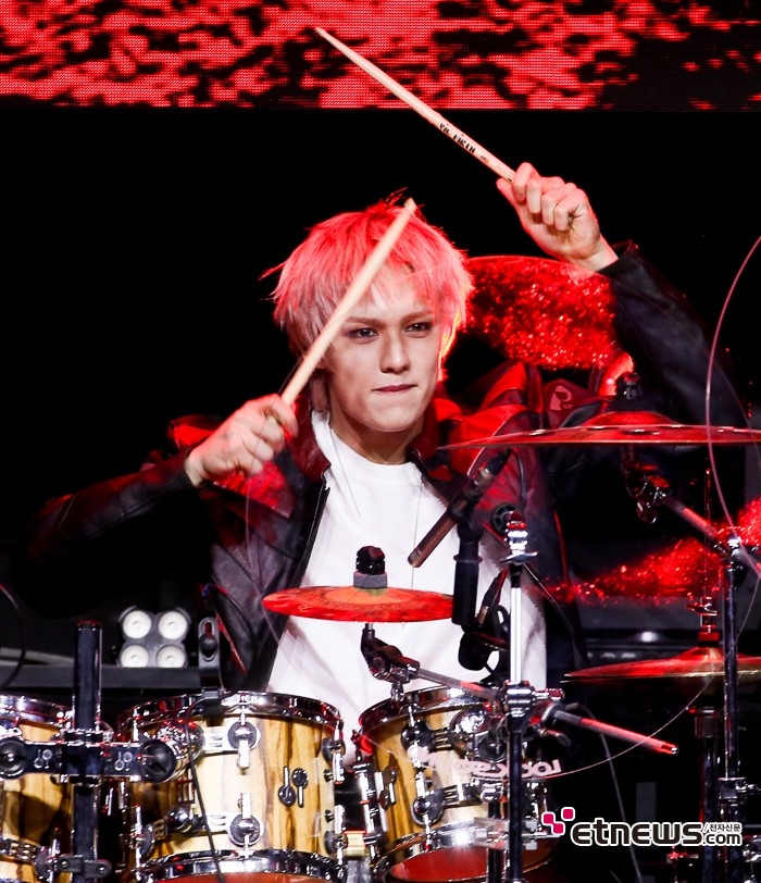 [ET포토] 에이엠피 크루, '화난 황소같은 드러밍'