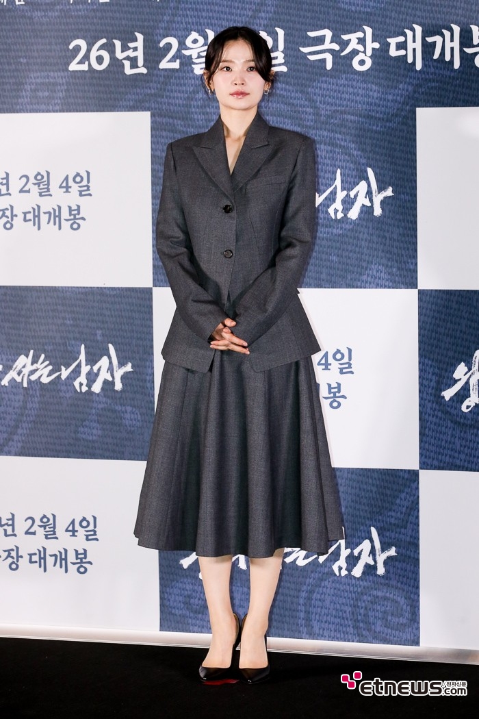 [ET포토] 전미도, '그레이톤 패션으로 차분하게'