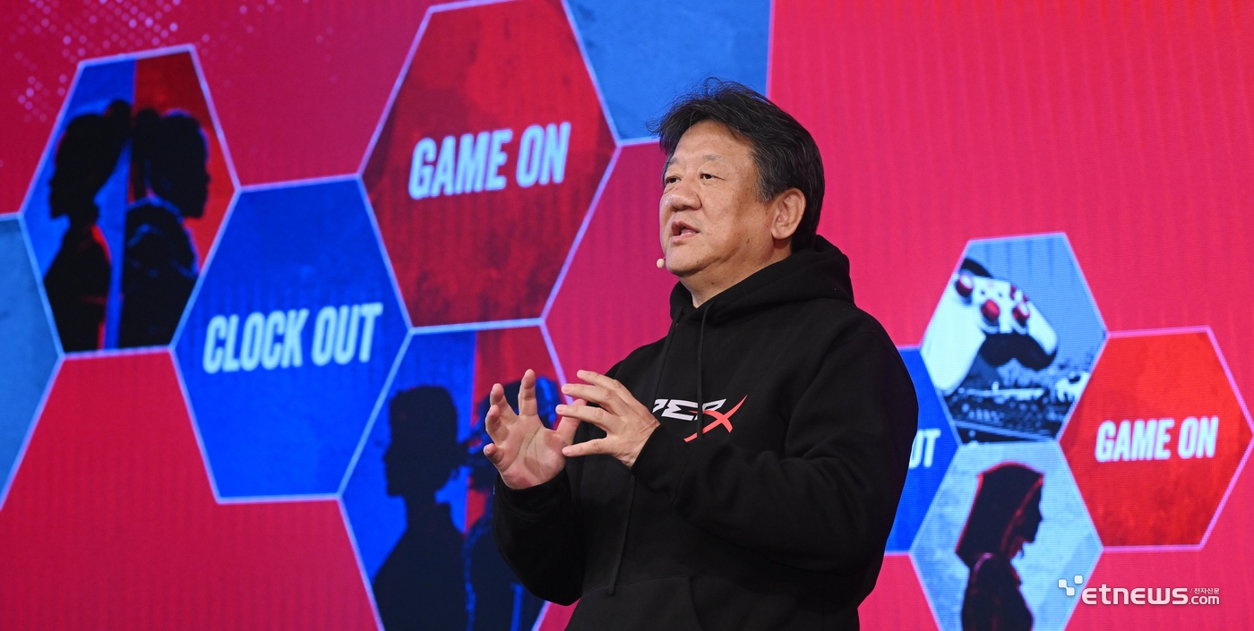 HP 게이밍 신제품 소개 기자간담회가 22일 서울 강남구 SOOP 프릭업 스튜디오에서 열렸다. 김대환 HP코리아  대표가 환영사를 하고 있다. 이동근기자 foto@etnews.com