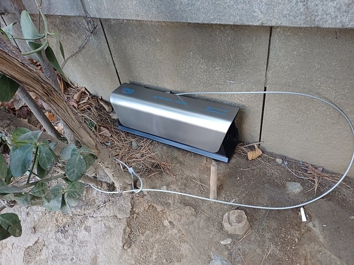 쥐 포획을 위해 분당 정자역 일대에 설치한 스마트 구서(쥐잡이) 장비 / 성남시