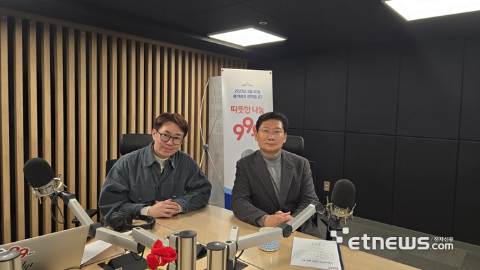 이상일 용인시장(오른쪽)이 22일 굿모닝 OBS에 출연했다.