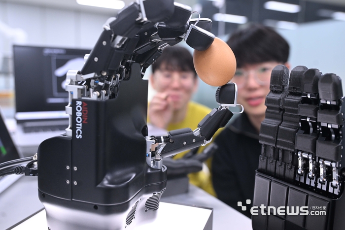 [포토] 피지컬AI시대... 업계, 그리퍼 개발에 박차