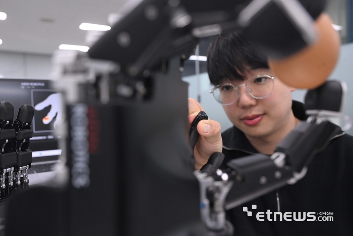 [포토] 피지컬AI시대... 업계, 그리퍼 개발에 박차