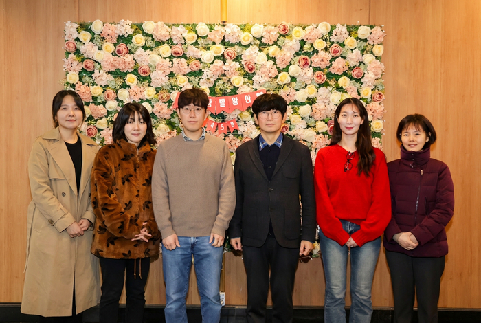 개발 연구진. 왼쪽부터 정유숙 쎌바이오텍 이사, 권순경 경상국립대 교수, 이현권 연세대 박사후연구원, 김지현 연세대 교수, 윤재경 연세대 연구교수, 송주연 연세대 연구교수.