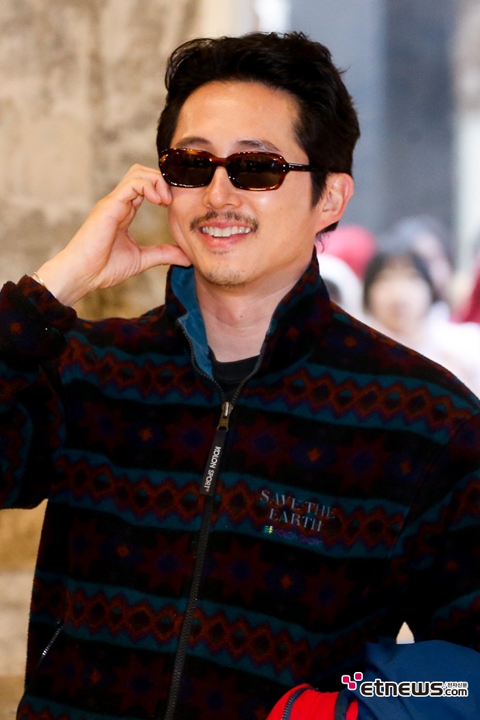 [ET포토] 스티븐연, 'K 볼하트는 처음이에요'