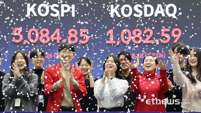 [포토] 진정한 '오천피' 시대