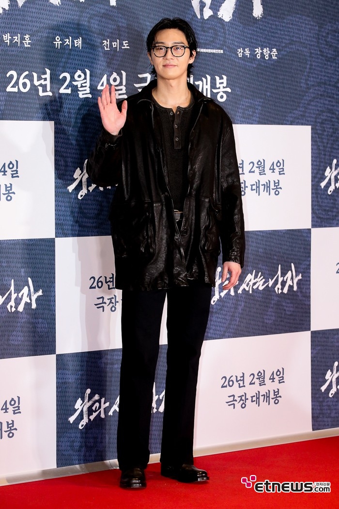 [ET포토] 박서준, '머리부터 발끝까지 멋짐'