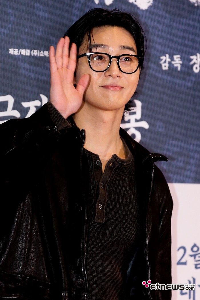 [ET포토] 박서준, '영화 관람은 즐거워요'