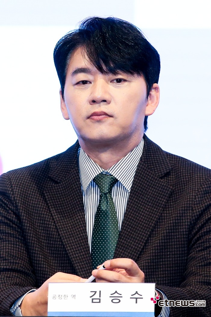 [ET포토] 김승수, 관찰하는 시선'