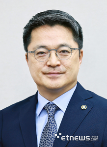 문신학 산업통상부 차관