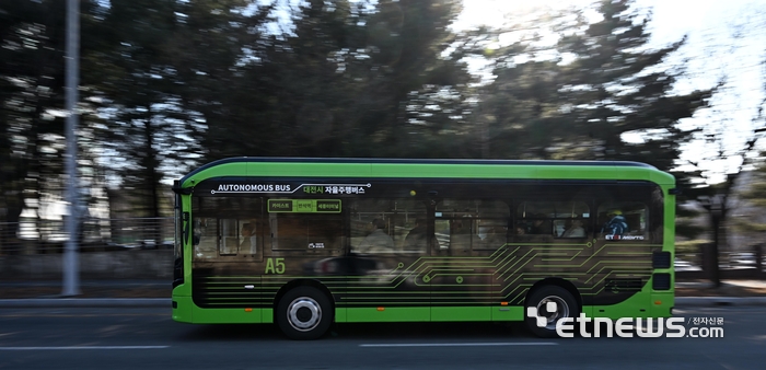 [포토] ETRI, 최대 시속 80km 대전 자율주행 버스 세종까지 달린다