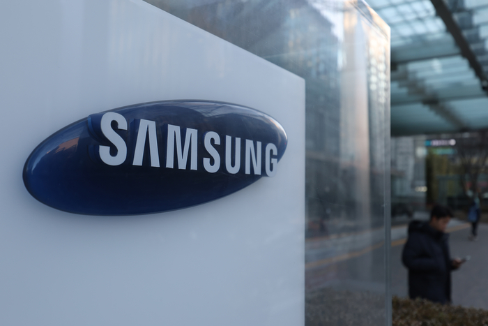 [컨콜] 삼성전자 “HBM4 생산 진행 중…올해 HBM 매출 3배 개선”