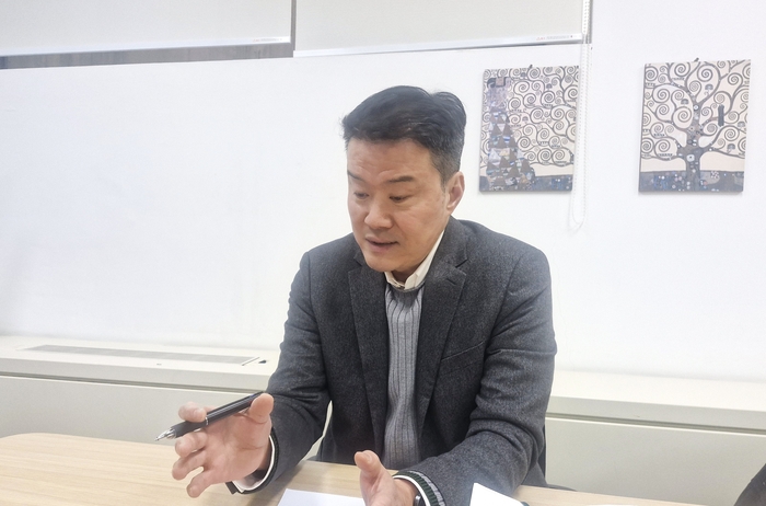 이준상 성균관대 학생처장이 이 시대의 취업경쟁력에 대해 설명하고 있다.(사진=권미현 기자)