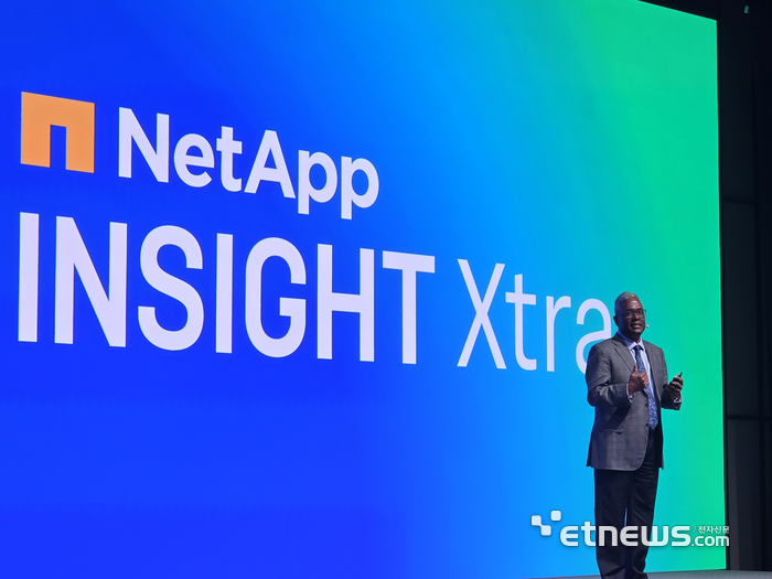 조지 쿠리안 넷앱 최고경영자(CEO)가 3일 서울 삼성동 웨스틴 서울 파르나스에서 열린 '넷앱 인사이트 엑스트라'에 참석해 기조연설을 하고 있다. (사진:박진형 기자)