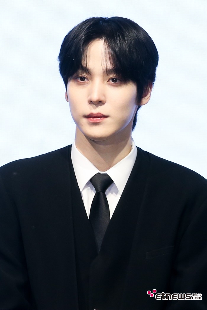 [ET포토] 에이티즈 홍중, '캡틴의 무게감'