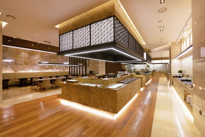 풀무원푸드앤컬처는 설 명절을 맞아 자사가 운영하는 호텔 뷔페 '더카라'와 해운대 랜드마크 전망대 '부산 엑스 더 스카이'에서 시즌 프로모션을 진행한다고 6일 밝혔다.