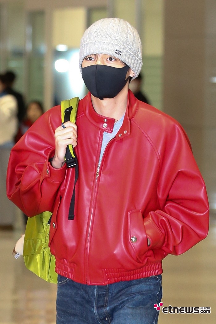 [ET포토] BTS 뷔, '조각은 가려도 조각'