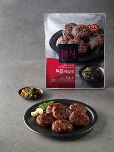 하림은 '더미식(The미식) 육즙떡갈비'를 출시했다고 9일 밝혔다.