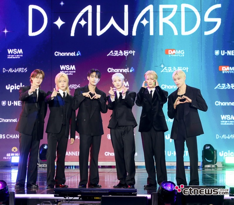 [ET포토] 피원하모니, '블링블링한 포토타임'