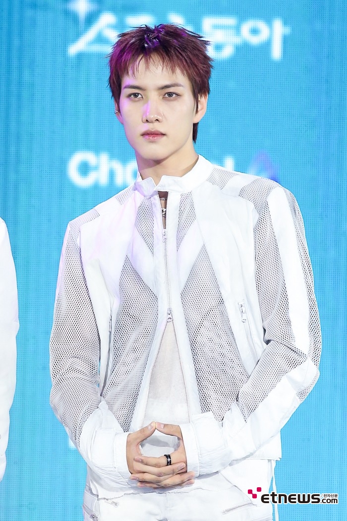 [ET포토] 82메이저 조성일, '핫레드 헤어'