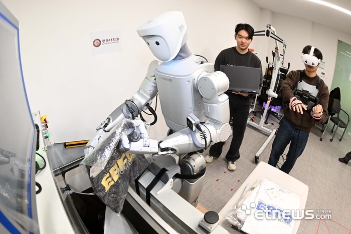 [포토] 휴머노이드 로봇, 물류 현장에 투입될까