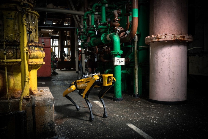 보스턴다이내믹스 4족 로봇 '스팟', 영국 핵시설 해체 현장 투입