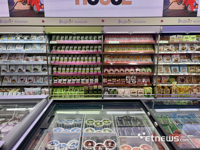 CU 성수디저트파크점 디저트존 전경