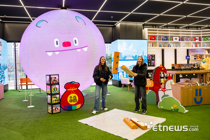 [포토] 역대 최장 춘절 연휴 맞이 서울시·서울관광재단, 중화권 관광객 환대 총력