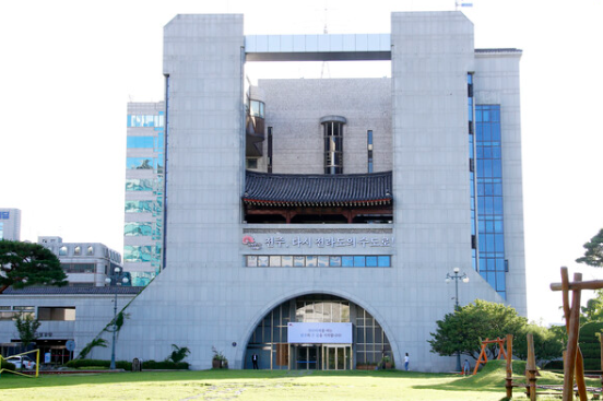 'K-영화·영상산업 수도' 전주시, 웨스트월드·쿠뮤필름스튜디오와 MOU ... - 뉴스 썸네일 이미지