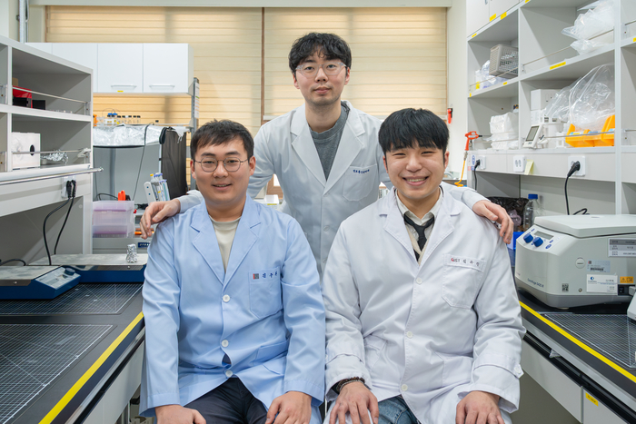 왼쪽부터 김주환·이주형·김규린 학생.