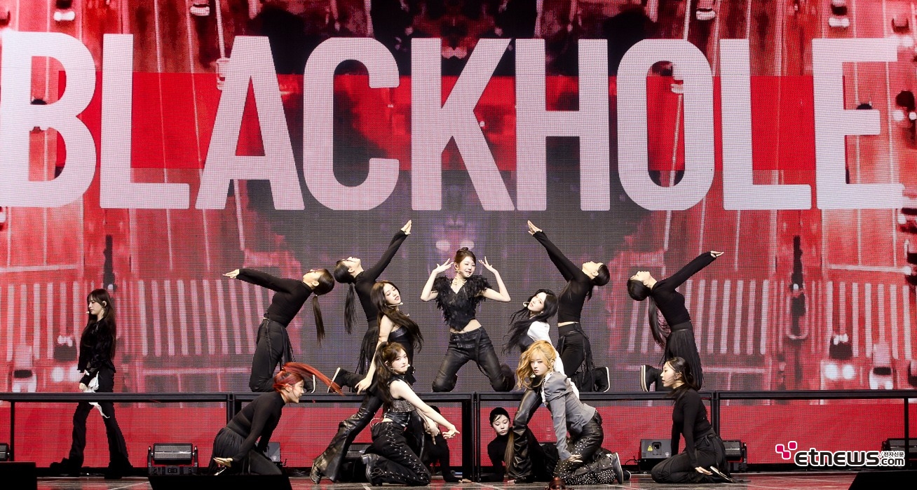 [ET포토] 아이브, '뮤지컬 같은 퍼포먼스'