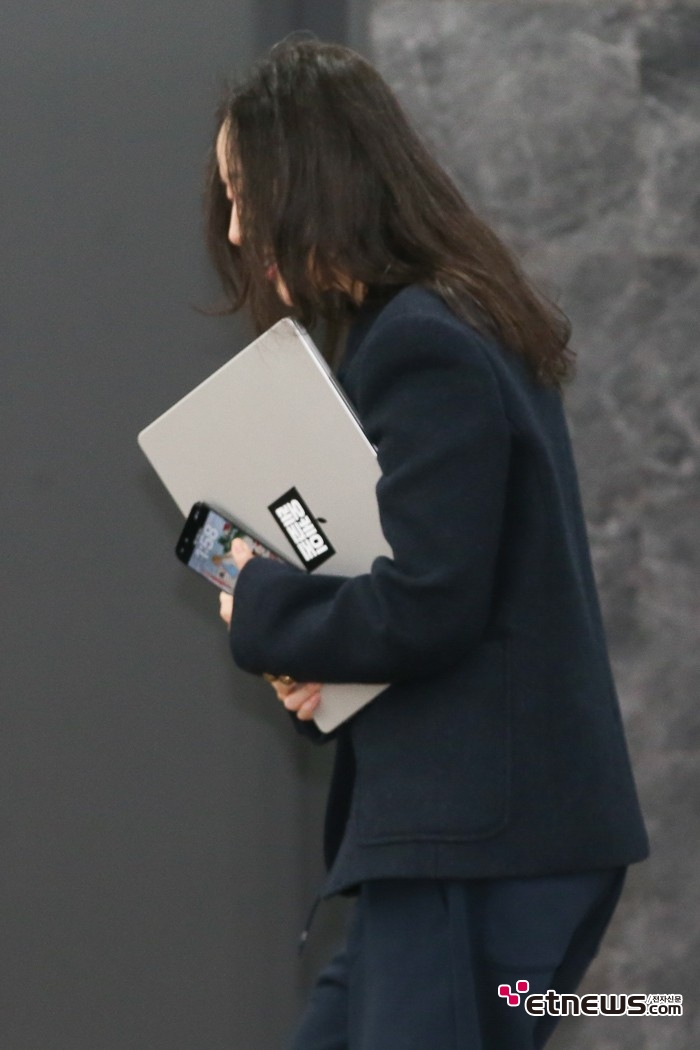 [ET포토] 민희진, '할말만 하고 떠나는 자칭 기자회견'