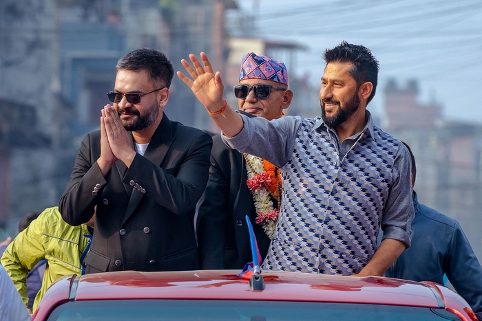 네팔 차기 총리로 유력한 발렌(왼쪽) 전 카트만두 시장과 RSP 의장 라비 라미찬. 사진=AFP 연합뉴스