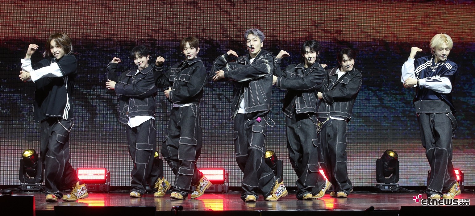 [ET포토] 튜넥스, '파워풀~'