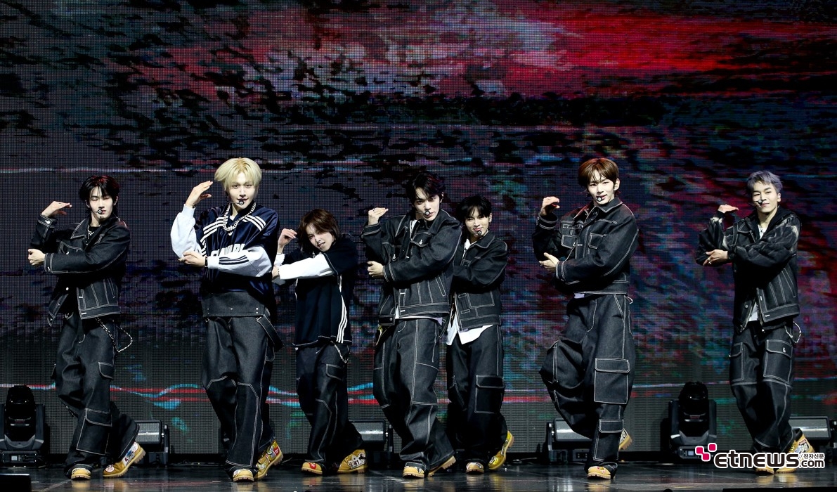 [ET포토] 튜넥스, '힙합 베이스 무대'