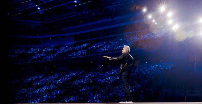 무대 위에서 연설 중인 젠슨 황 엔비디아 CEO / Nvidia