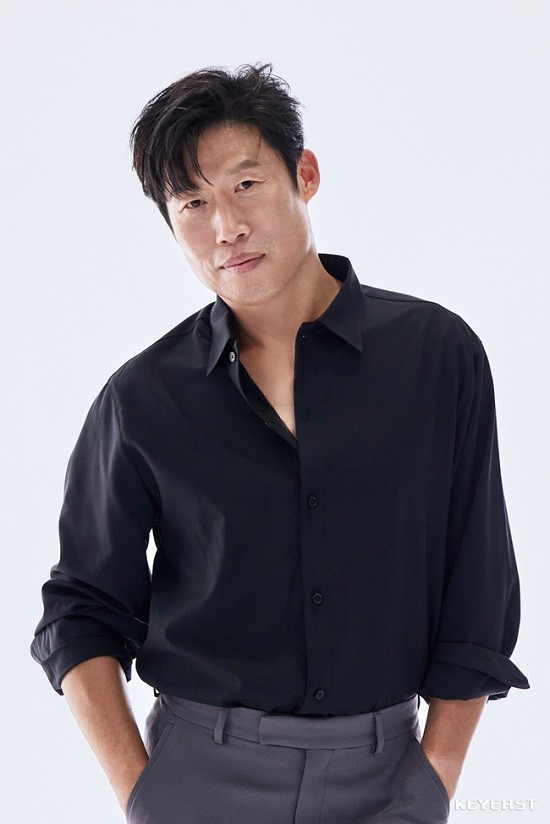 유해진, VAST 품 안겼다…현빈과 '리얼 공조'