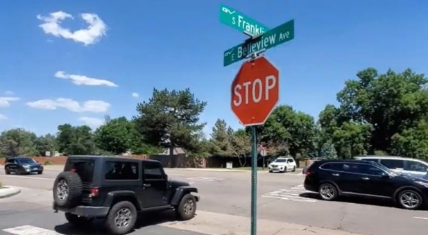 게리 골드버그가 신호등 설치 청원을 하던 교차로. 사진=유튜브